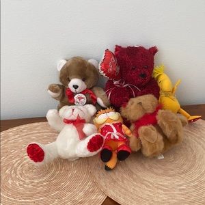 Bundle of Valentine’s Day Stuffed Animals (6)